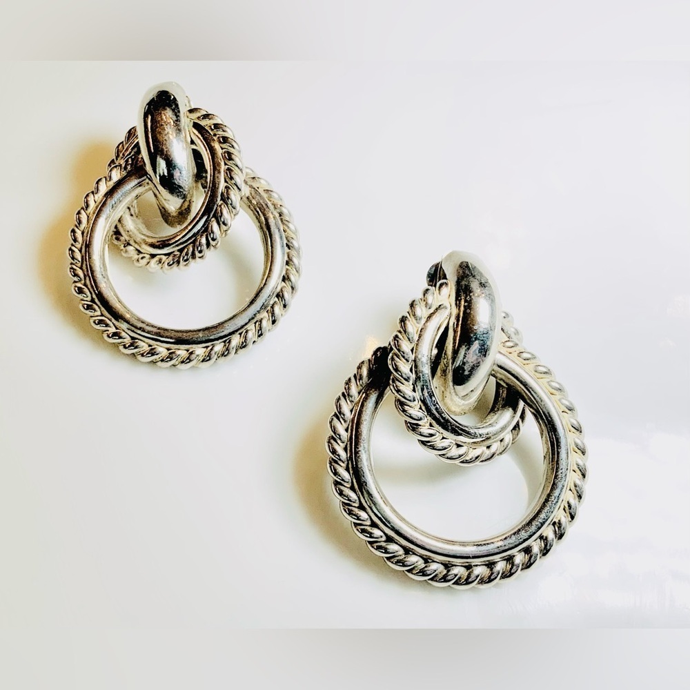 Signed GIVENCHY PARIS NEW YORK Vintage Clips Earrings Silver Tone - Picture 6 of 8